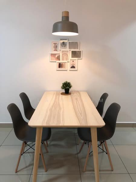 Servis Apartment untuk Disewa di D'Putra Suites - Elaine Sim - Dining Room - PropertyGuru.com.my