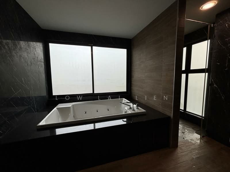 Bungalow for Rent in Iskandar Puteri (Nusajaya) (Johor) - Low Lai Lien - Bathroom - PropertyGuru.com.my