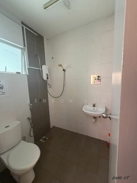 Rumah Teres 2 Tingkat untuk Dijual di Taman Seri Jaromas (Jenjarom) - Jenson Low - Bathroom - PropertyGuru.com.my
