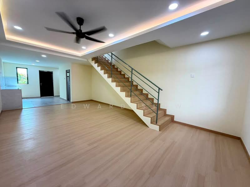 Rumah Teres 2 Tingkat untuk Dijual di Taman Scientex Pasir Gudang (Pasir Gudang) - Edward Siow - Living Room - PropertyGuru.com.my