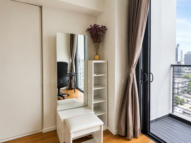 Kediaman Servis untuk Dijual di Hampshire Place - Joshua Cheah - Balcony - PropertyGuru.com.my