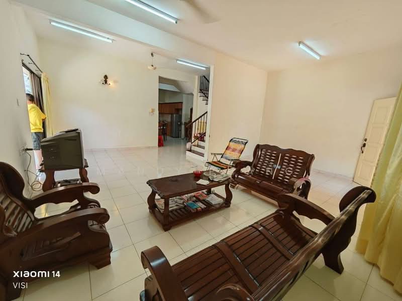 Rumah Berkembar untuk Dijual di Tambun (Perak) - Mandy Phang - Living Room - PropertyGuru.com.my