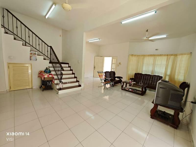 Rumah Berkembar untuk Dijual di Tambun (Perak) - Mandy Phang - Living Room - PropertyGuru.com.my