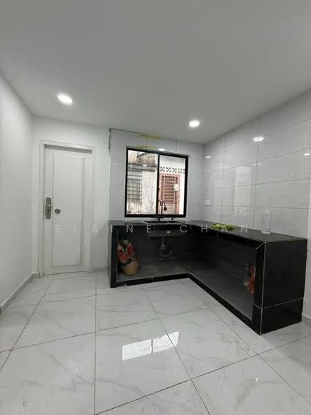2-storey Terraced House for Sale in Permas Jaya (Johor) - Elaine Chan - Kitchen - PropertyGuru.com.my