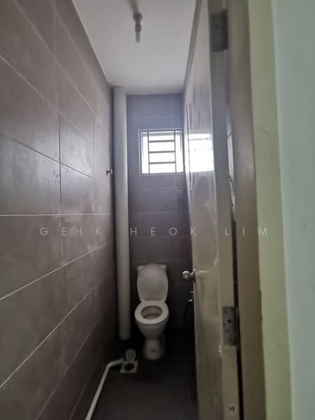 Shop for Rent in Bandar Tasek Mutiara (Simpang Ampat) - Geik Heok Lim - Bathroom - PropertyGuru.com.my