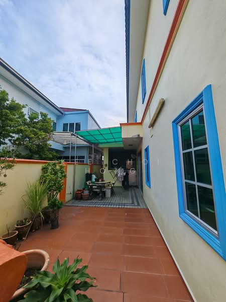 Semi-Detached House for Sale in Taman Sri Intan (Hutan Melintang) - Kee Choi Hong - Exterior - PropertyGuru.com.my