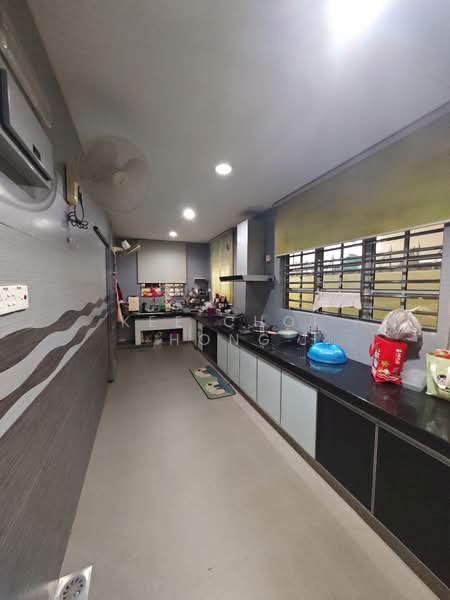 Semi-Detached House for Sale in Taman Sri Intan (Hutan Melintang) - Kee Choi Hong - Kitchen - PropertyGuru.com.my
