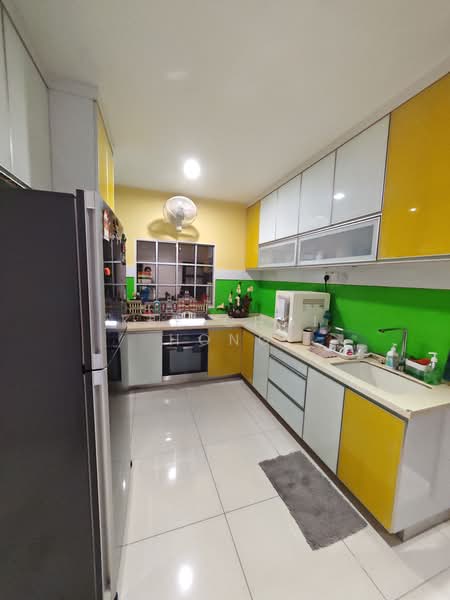 Semi-Detached House for Sale in Taman Sri Intan (Hutan Melintang) - Kee Choi Hong - Kitchen - PropertyGuru.com.my