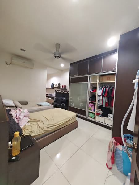 Semi-Detached House for Sale in Taman Sri Intan (Hutan Melintang) - Kee Choi Hong - Bedroom - PropertyGuru.com.my