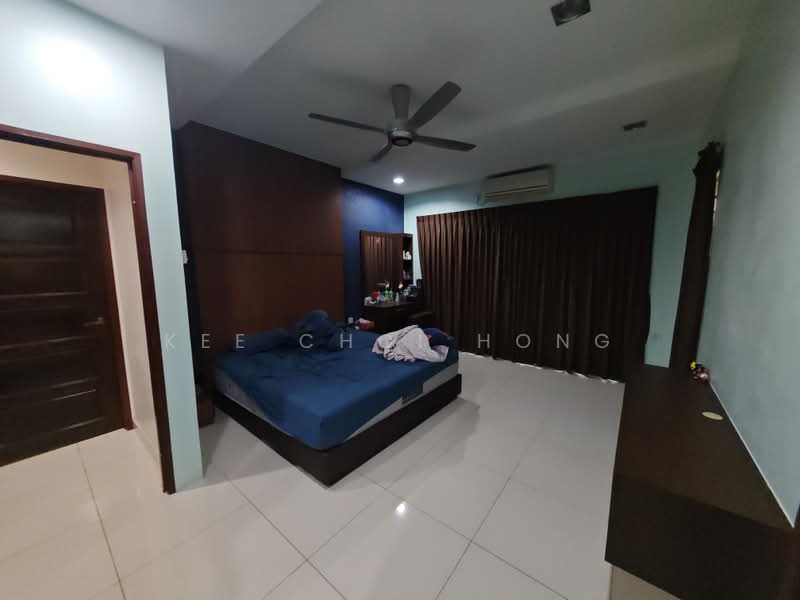 Semi-Detached House for Sale in Taman Sri Intan (Hutan Melintang) - Kee Choi Hong - Bedroom - PropertyGuru.com.my