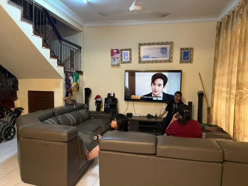 Rumah Teres 2-Tingkat untuk Dijual di Bandar Seri Alam (Masai) - Elaine Chan - Living Room - PropertyGuru.com.my