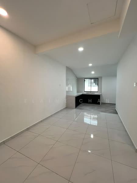 Rumah Teres 1 Tingkat untuk Dijual di Taman Johor Jaya (Johor Bahru) - Elaine Chan - Kitchen - PropertyGuru.com.my