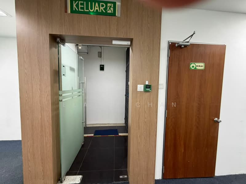 Shop for Rent in Taman Molek (Johor Bahru) - Elaine Chan - Entrance - PropertyGuru.com.my