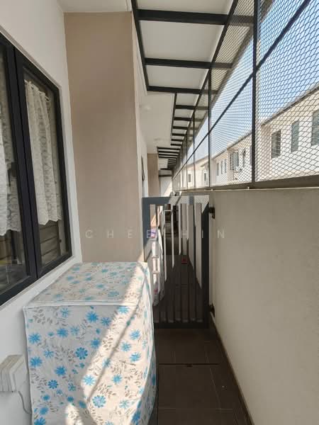 Rumah Teres untuk Dijual di Elmina (Shah Alam) - Chee Hin - Balcony - PropertyGuru.com.my