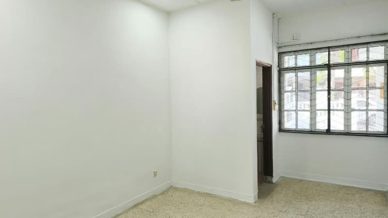 Rumah Teres 1.5 Tingkat untuk Disewa di Taman Perling (Perling) - KK Low - Interior - PropertyGuru.com.my