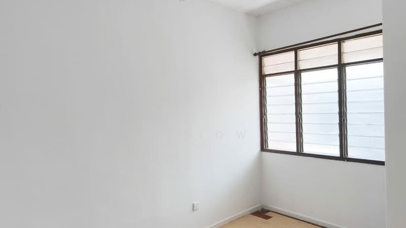 Rumah Teres 1.5 Tingkat untuk Disewa di Taman Perling (Perling) - KK Low - Interior - PropertyGuru.com.my