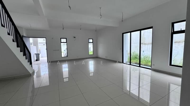 Rumah Kluster untuk Dijual di Austin (Johor Bahru) - Wallace Ang - Living Room - PropertyGuru.com.my