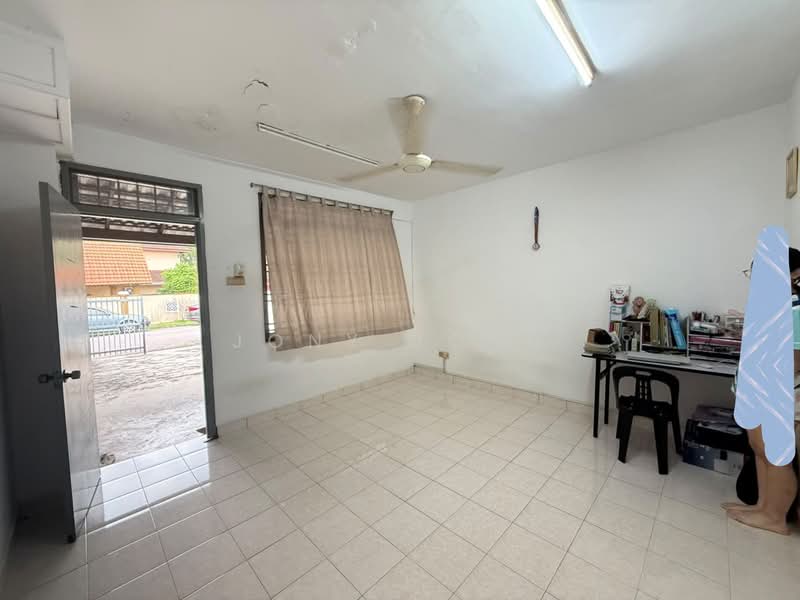 Rumah Teres 2 Tingkat untuk Dijual di Taman Megah Ria (Masai) - Jony Jong - PropertyGuru.com.my