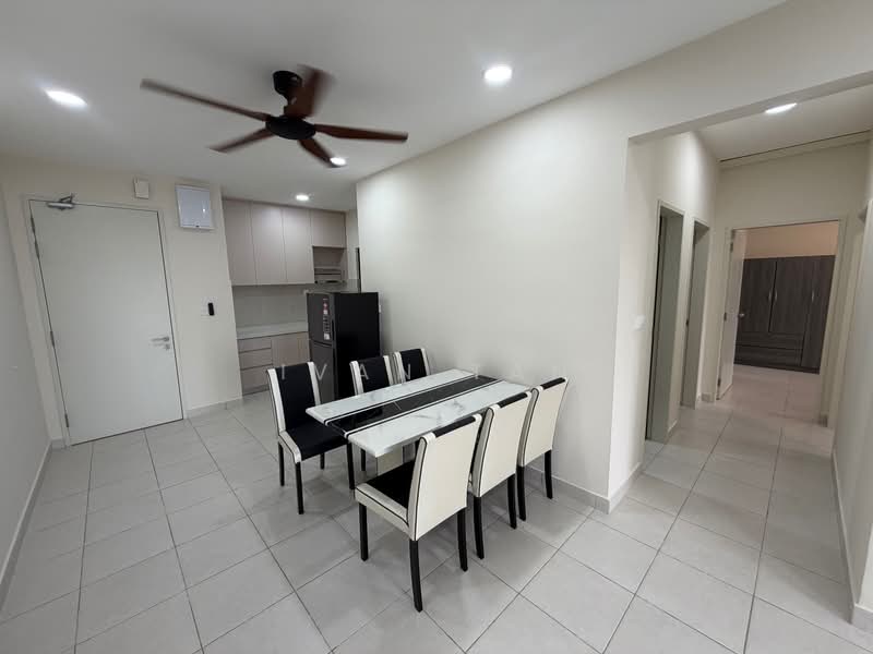 Pangsapuri untuk Disewa di Residensi Max - Ivan Tan - Dining Room - PropertyGuru.com.my