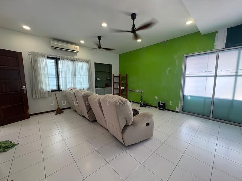 Rumah Teres 2 Tingkat untuk Dijual di Teluk Kumbar (Penang) - Jocellynn Lee - PropertyGuru.com.my
