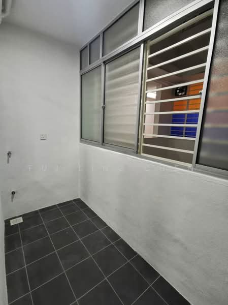 Kondominium untuk Dijual di Residensi KepongMas - Fui Ling Chen - Balcony - PropertyGuru.com.my