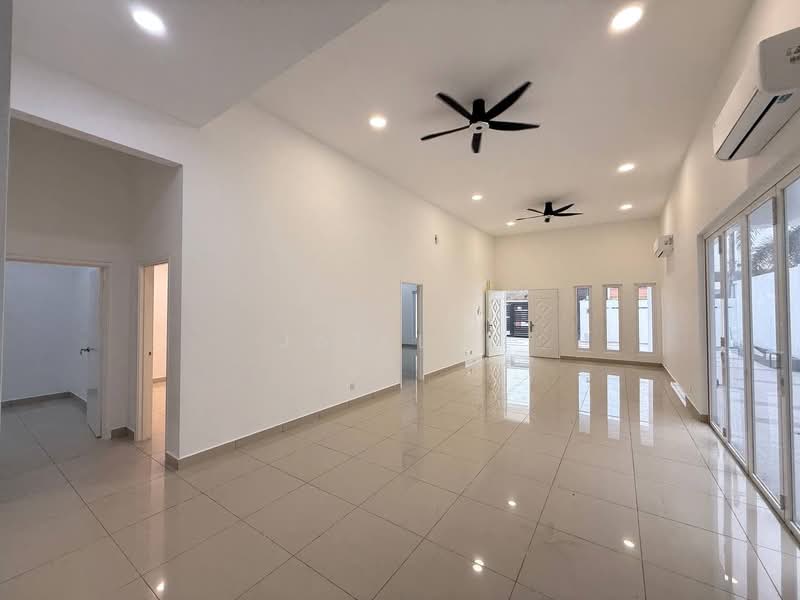 Rumah Berkembar untuk Dijual di Taman Ungku Tun Aminah (Skudai) - Jaz Lee - PropertyGuru.com.my