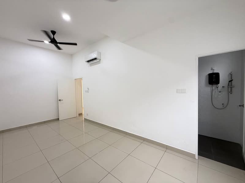 Rumah Berkembar untuk Dijual di Taman Ungku Tun Aminah (Skudai) - Jaz Lee - PropertyGuru.com.my