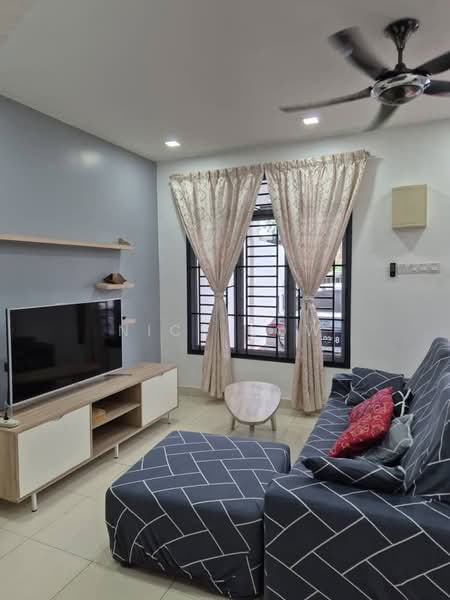 Rumah Teres 2.5 Tingkat untuk Disewa di Taman Scientex Senai (Senai) - Nick Low - Living Room - PropertyGuru.com.my