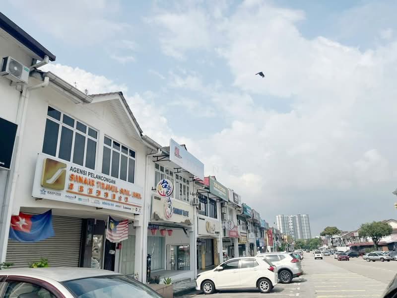 Shop for Sale in Taman Molek (Johor Bahru) - Bee Ng - Exterior - PropertyGuru.com.my