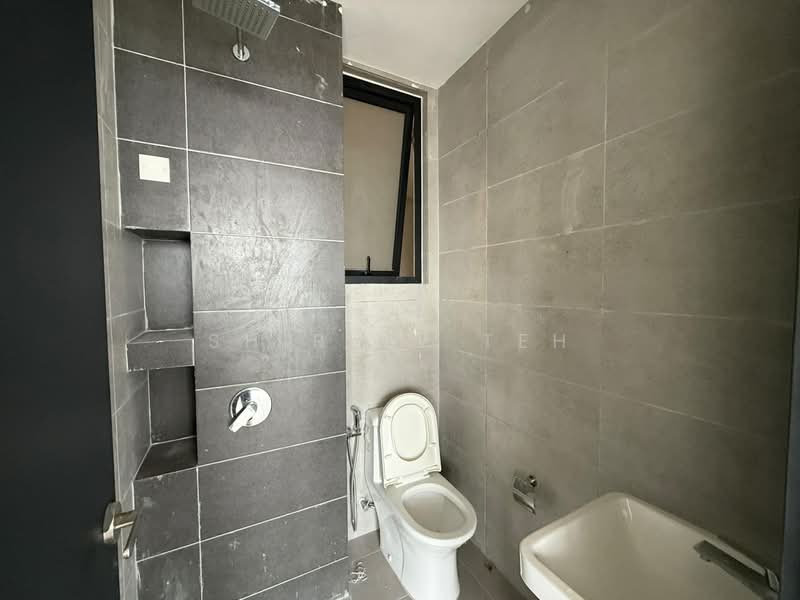 Servis Apartment untuk Dijual di Urban Suites - Shirley Teh - Bathroom - PropertyGuru.com.my