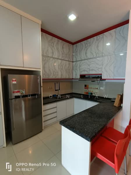 Servis Apartment untuk Disewa di The Loft @ KK Times Square - Vui Onn Liaw - Kitchen - PropertyGuru.com.my