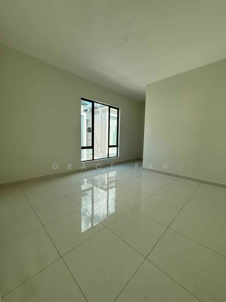 Rumah Kluster untuk Dijual di Taman Tasik Indah (Kluang) - Grace Fan - PropertyGuru.com.my