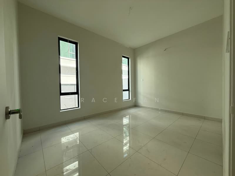 Rumah Kluster untuk Dijual di Taman Tasik Indah (Kluang) - Grace Fan - PropertyGuru.com.my