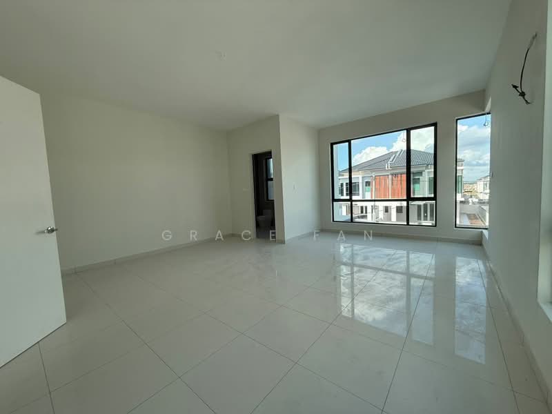 Rumah Kluster untuk Dijual di Taman Tasik Indah (Kluang) - Grace Fan - PropertyGuru.com.my