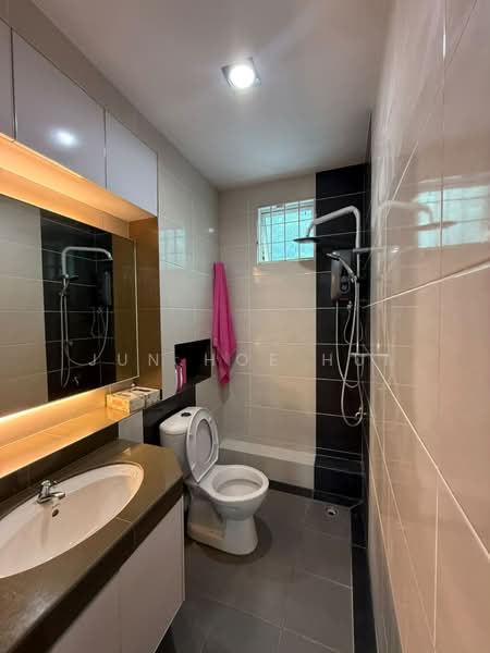 Rumah Berkembar untuk Dijual di Kota Kinabalu (Sabah) - Jun Hoe Hui - Bathroom - PropertyGuru.com.my
