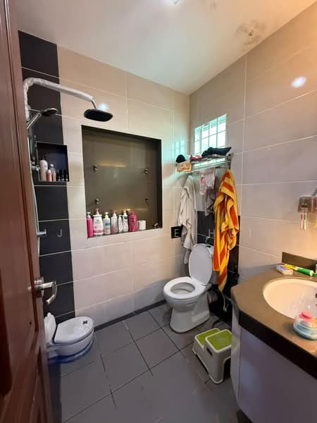 Rumah Berkembar untuk Dijual di Kota Kinabalu (Sabah) - Jun Hoe Hui - Bathroom - PropertyGuru.com.my