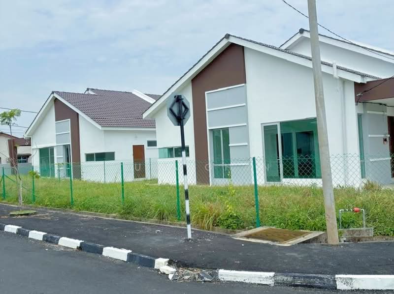 Rumah Berkembar untuk Dijual di Taman Keranji (Alor Setar) - Azura Ghani - PropertyGuru.com.my