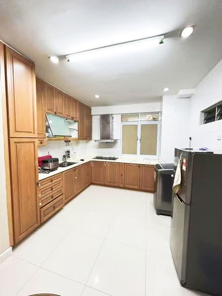 Kondominium untuk Disewa di Putra Place Condominium - Andrew Chow - Kitchen - PropertyGuru.com.my