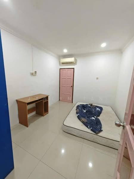 Rumah Teres 2 Tingkat untuk Dijual di Taman Ungku Tun Aminah (Skudai) - Jaslyn Tan - Bedroom - PropertyGuru.com.my