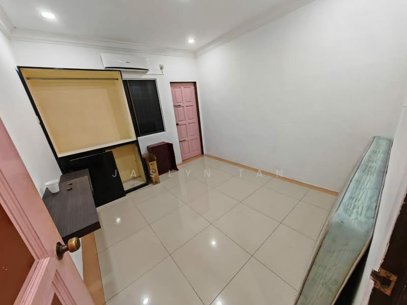 Rumah Teres 2 Tingkat untuk Dijual di Taman Ungku Tun Aminah (Skudai) - Jaslyn Tan - Interior - PropertyGuru.com.my