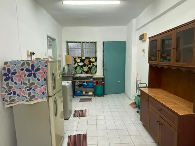 Flat for Rent at Taman Gambier - Shirley Teh - Kitchen - PropertyGuru.com.my