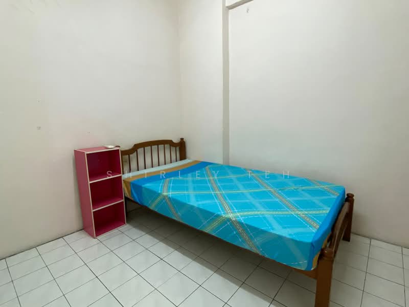 Flat for Rent at Taman Gambier - Shirley Teh - Bedroom - PropertyGuru.com.my