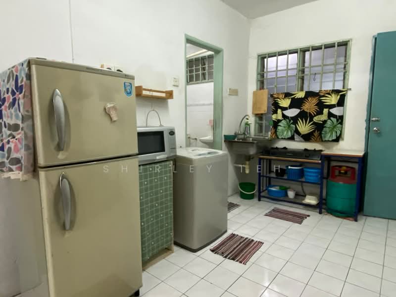 Flat for Rent at Taman Gambier - Shirley Teh - Kitchen - PropertyGuru.com.my