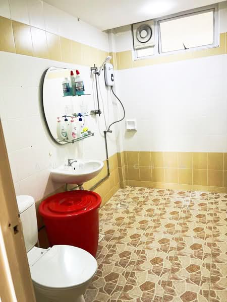 Condominium for Rent at D'Piazza - Andrew Chow - Bathroom - PropertyGuru.com.my