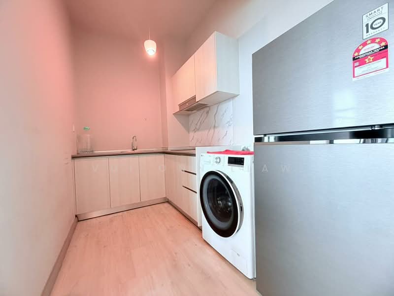 Servis Apartment untuk Disewa di Jesselton Quay CityPads - Vui Onn Liaw - Kitchen - PropertyGuru.com.my
