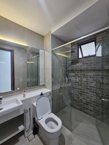 Condominium for Rent at Queens Residences Q1 @ Queens Waterfront - Shirley Teh - Bathroom - PropertyGuru.com.my