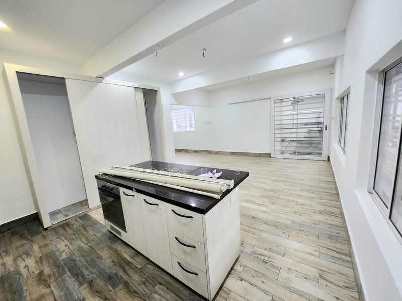 Semi-Detached House for Sale in Taman Pelangi (Johor Bahru) - Carrien Siow - Kitchen - PropertyGuru.com.my