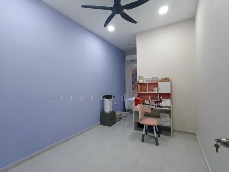 2-storey Terraced House for Sale in Bandar Pulai Jaya (Kulai) - Alexius Lim - Study - PropertyGuru.com.my
