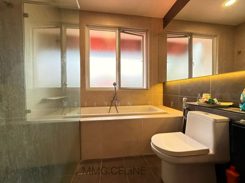 Rumah Berkembar untuk Dijual di Setia Eco Park (Setia Alam) - Reilynn Tue - Bathroom - PropertyGuru.com.my