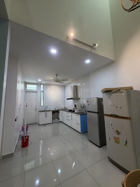 2-storey Terraced House for Rent in Taman Mount Austin (Tebrau) - Queena Thye - Kitchen - PropertyGuru.com.my